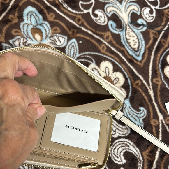 Coach Beige and White Wallet Like new condition MSRP 228 - Picture 8 of 16